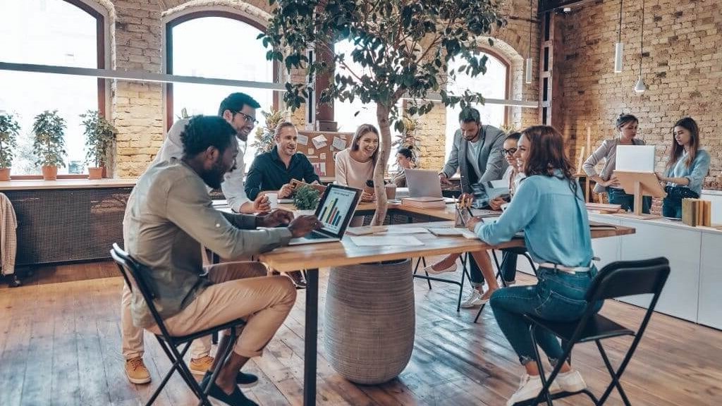 Entdecken Sie die Auswirkungen der Lockdown-Arbeit: Chancen und Risiken Die große Flexibilisierung der Arbeitsweise im hybriden Zeitalter